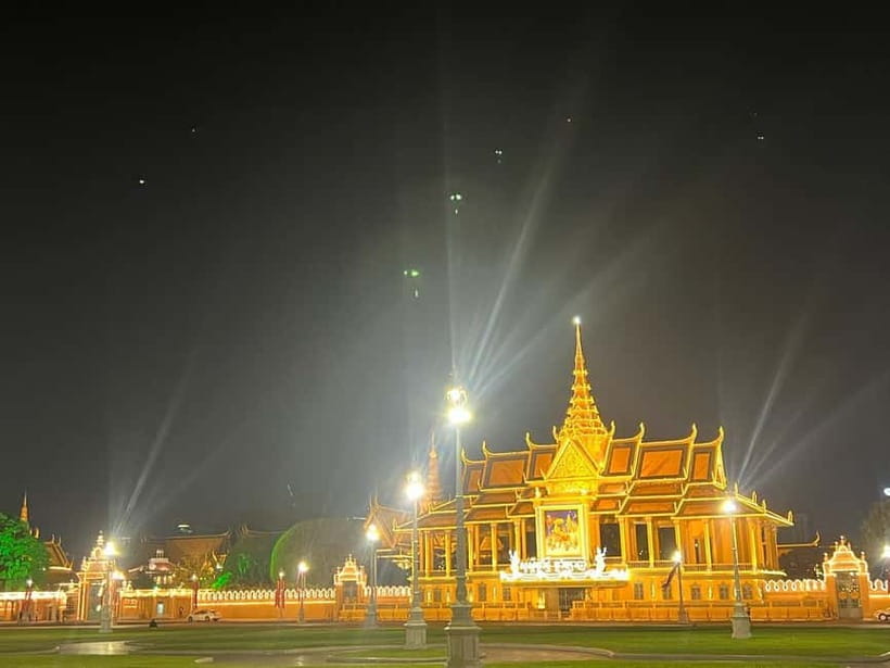 Phnom Penh: Street Art and Food Tour with Pickup and Beer - Hotel pickup and the first short rides