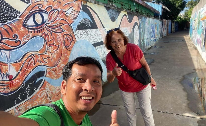 Phnom Penh: Street Art & Food Tour by Tuk-Tuk - Following street art through Boeung Kak