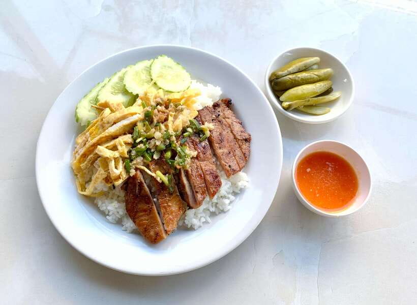 Phnom Penh: Street Art & Food Tour by Tuk-Tuk - Reading the market through its ingredients