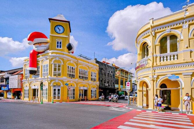 Phuket: Old Town Morning Street Art Walking Tour with Lunch - Soi Rommanee and Thalang Road’s old-town character