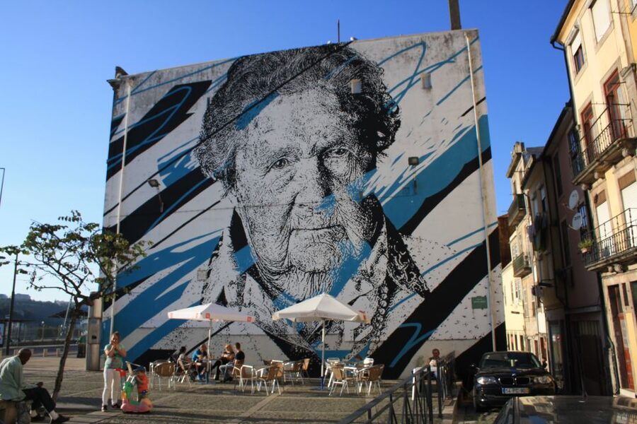 Porto: Half-Day Street Art Tour - What the guides add to the experience