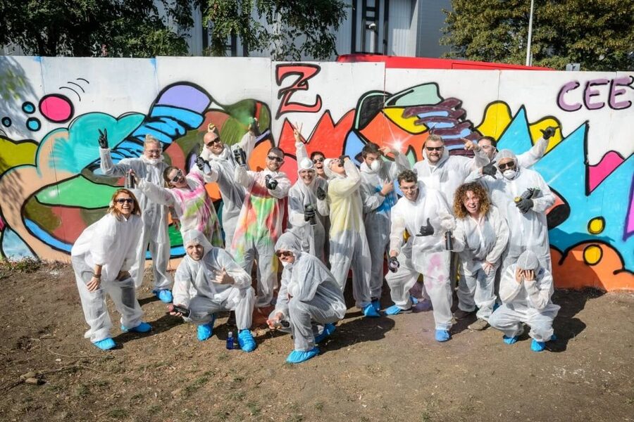Prague Graffiti Workshop For Groups & Team-Building Groups - Meeting a Prague graffiti artist