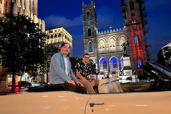 PRIVATE 2-Hour tour of Montréal in Convertible Cadillac + Murals - Old Montréal by car, not just on foot