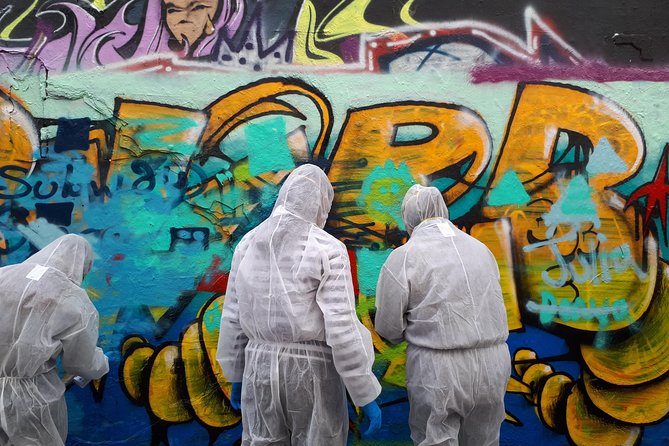 Private Graffiti Workshop - Learning the spray can at the covered outdoor spot