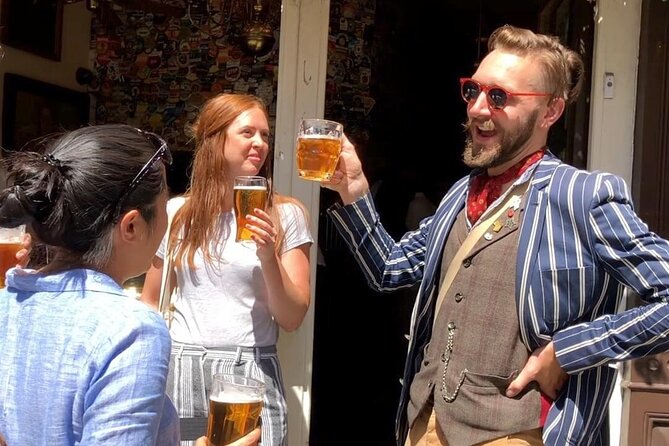 Private Royal London Bike Tour with pub & street art - Starting at Tally Ho in Lambeth