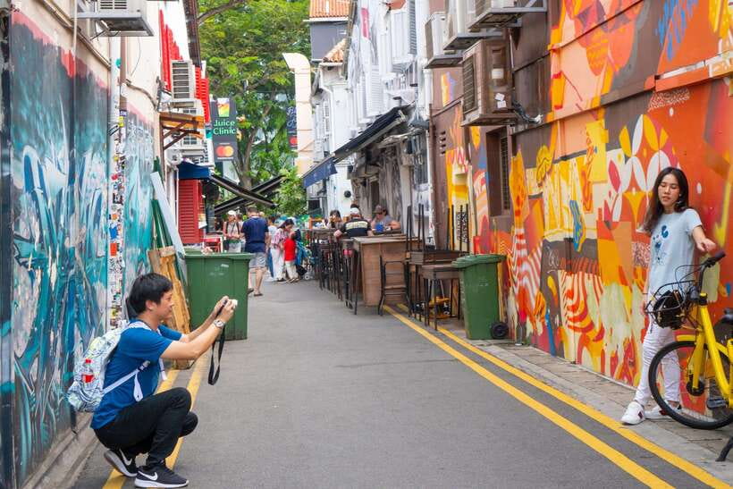 Private Street Art Tour in Singapore - Why a private guide changes the experience
