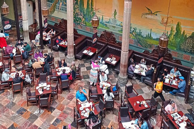 Private Street Food & Mural Art Tour in Mexico City - Cathedral and Zócalo Finish the Historical Arc