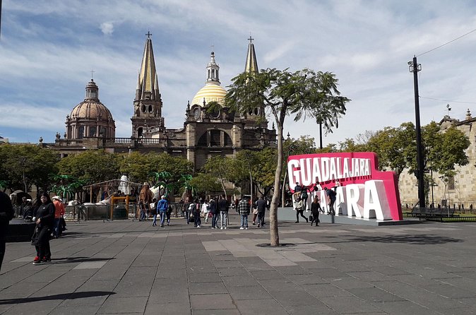 Private Walking Tour Guadalajara History and Murals with Guide - Orozco’s murals at MUSA and the Paraninfo