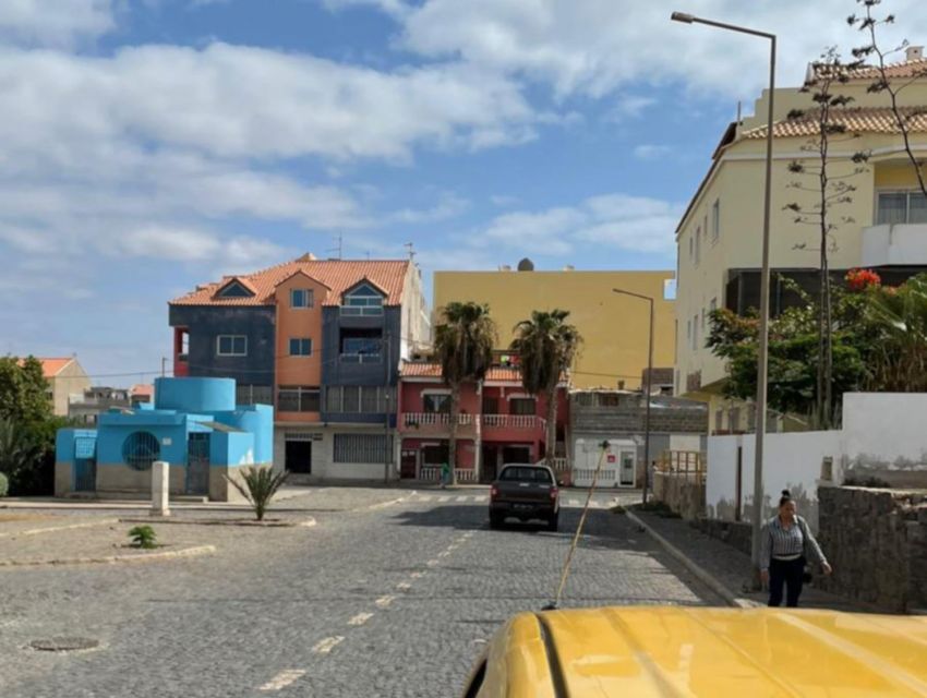 Sal island: Santa Maria city tour, street art and tapas - Historical monuments and the town’s everyday rhythm