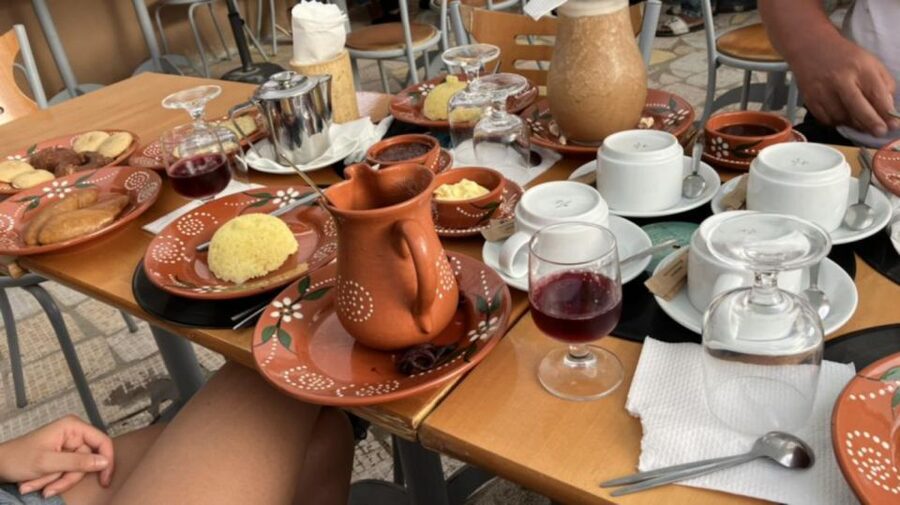 Sal island: Santa Maria city tour, street art and tapas - Tasting Cape Verde at a local restaurant