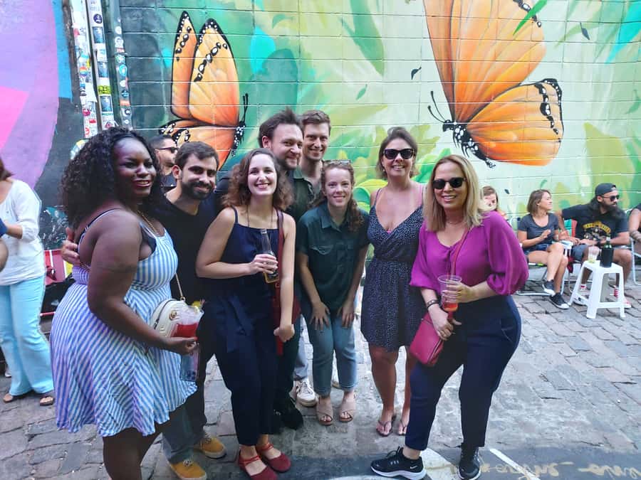 São Paulo: Bar and Street Art Crawl with Local Guide - Starting at Pinheiros and meeting Leticia