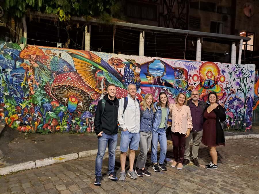 São Paulo: Bar and Street Art Crawl with Local Guide - Reading the walls at Beco do Batman