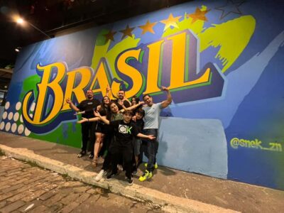 Bar and Street Art Crawl with Local Guide