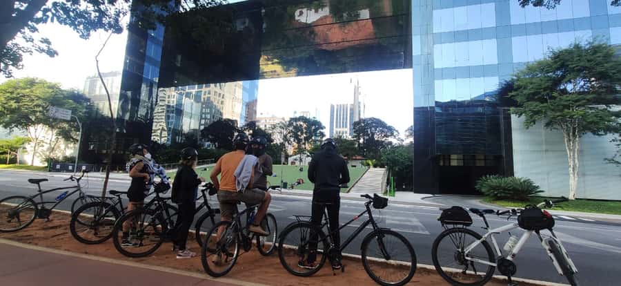 São Paulo: Street Art Bike Tour - Paulista Avenue and São Paulo’s public face