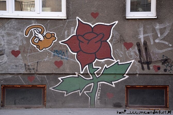 SARAJEVO STREET ART TOUR (art, history & mystery) - sARTajevo! - Ferhadija and the serious weight of Srebrenica