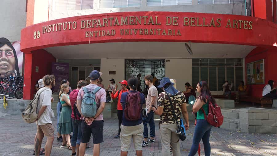 Shared Tour Cali's Salsa, Graffiti & Resistance Experience - Calle del Pecado and Cali’s flavor