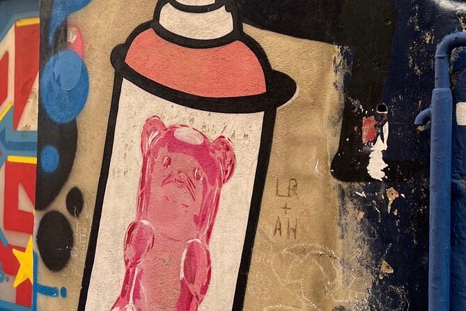 Small-Group Graffiti Tour and Workshop in El Carmen - The Guide Makes the Difference