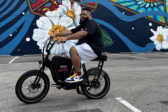 Smart Tour: Dallas Mural E-Bike Tour - Stop 6: The Storm mural at 2312 San Jacinto Street