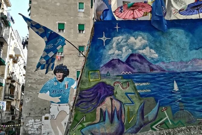 Spanish Quarter of Neaples StreetArt & Traditions, with coffee and babà - Finishing near Via Toledo and Piazza Plebiscito