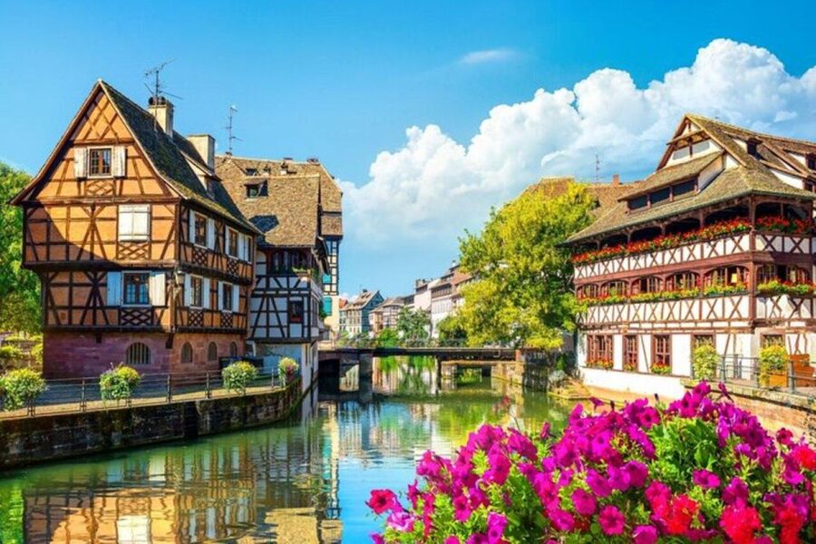 Strasbourg : Private Street Art Tour - Strasbourg Station, where the city changes character