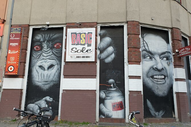 Street Art and Alternative Tour of Berlin in French - French Guidance Adds Real Value