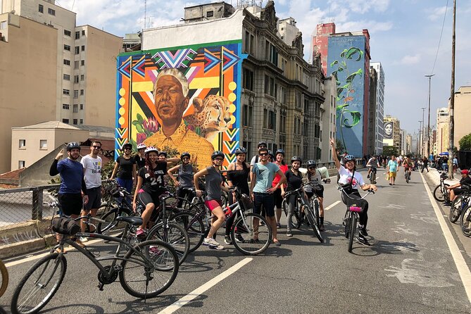 Street Art and Park Bike Tour - MAAU and the former Carandiru site