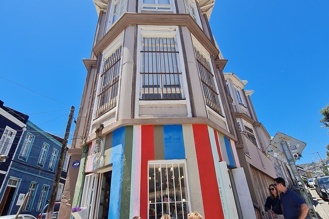 Street Art in Valparaiso and Wines in Casablanca from Santiago - The quick facts that matter