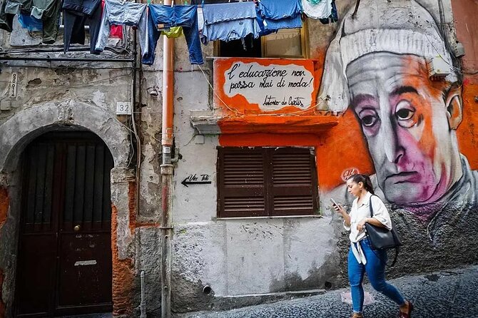 Street Art of Spanish Quarters and Maradona Tour - Timing, group size, and practical comfort