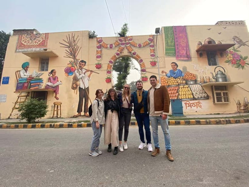 Street Art Walk with Chai & Snack - Booking details worth knowing