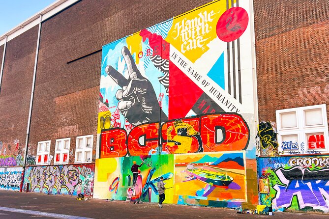 Street Art Walking Tour, private local Dutch guide - The western Canal Ring and four named artists