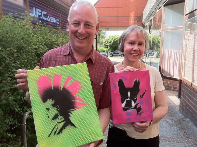 Street Art Workshop & Tour - Private Group - Creating a canvas you can keep