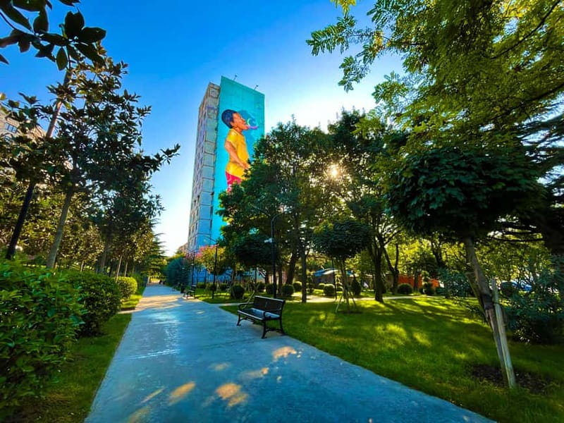 Tbilisi: Soviet Suburbs and Murals Exhibition Guided Tour - The Eight-Floor Murals That Make the Tour Special