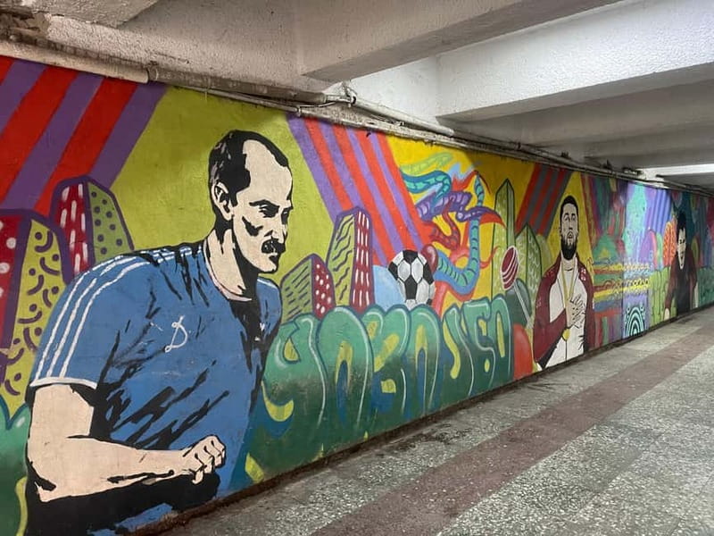Tbilisi: Street Art and Graffiti Guided Walking Tour - Seeing the city change block by block