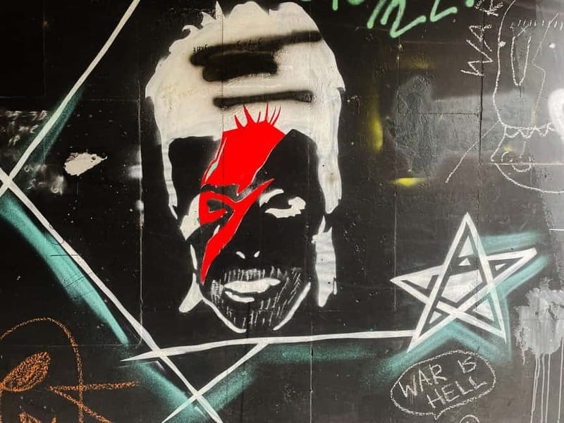Tbilisi: Street Art and Graffiti Guided Walking Tour - What the guides add to the experience
