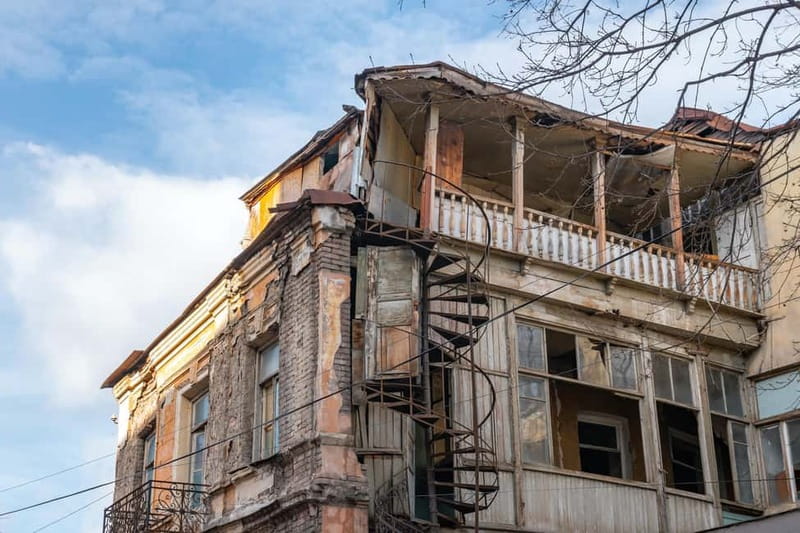 Tbilisi: Street Art & Dezerter Bazaar Tour w/ Tastings - Street art in alleys, side streets, and overlooked corners