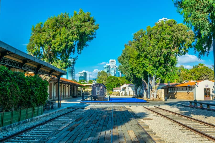 Tel Aviv: Florentin Saturday Walking Tour - Starting at the Old Train Station and HaMesila Park