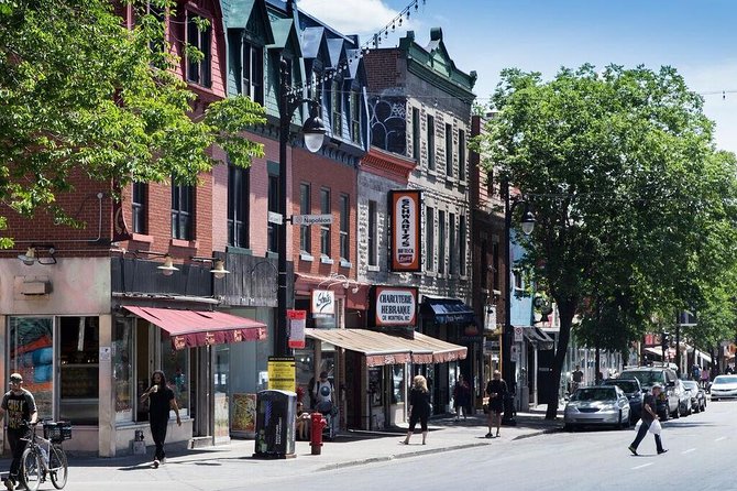 The Original Montreal Mural Arts Tour by Spade & Palacio - Walking Saint-Laurent Boulevard for about an hour