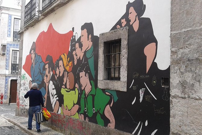 The Real Lisbon Street Art Private Guided Tour by Minivan - Starting With Lisbon’s Urban Art Story