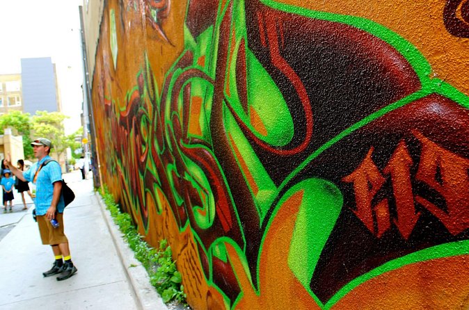 Toronto Graffiti Alley Street Art Walking Tour with an Expert - Reading the walls in Graffiti Alley