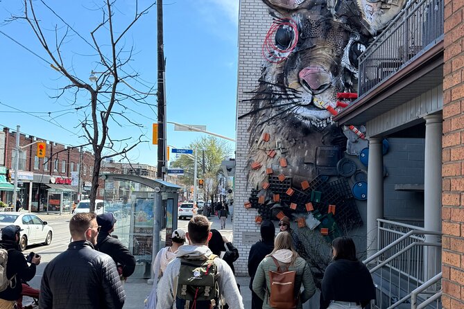 Toronto Street Art and Graffiti Walking Tour - Why Dundas Street West makes a good art route