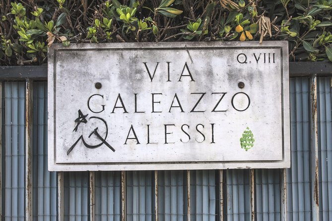 Torpignattara Photo Tour: melting pot, street art and politics - What private touring changes