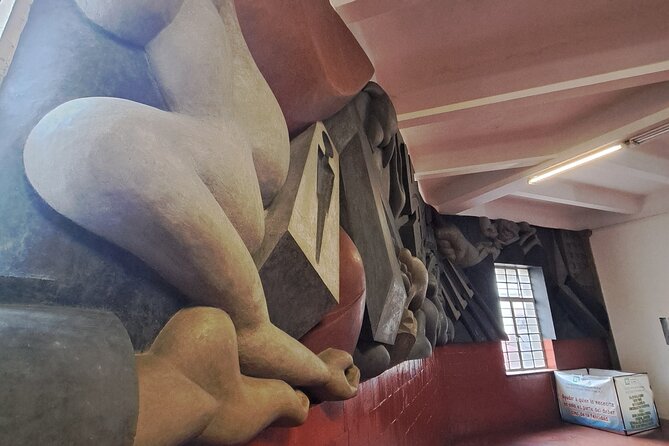 Tour history of Muralism in Mexico - Diego Rivera at the Secretariat of Public Education