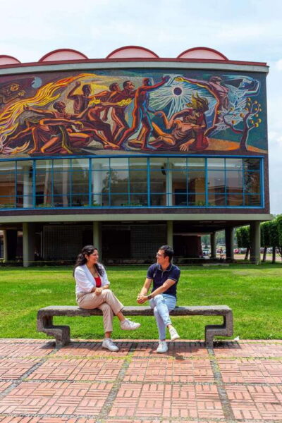 UNAM: Murals & Revolution