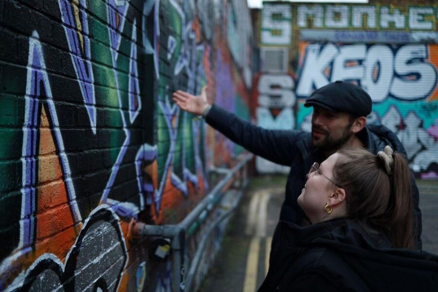 Urban Canvas: Exploring Shoreditch's Vibrant Street Art - Who Will Enjoy This Tour Most?