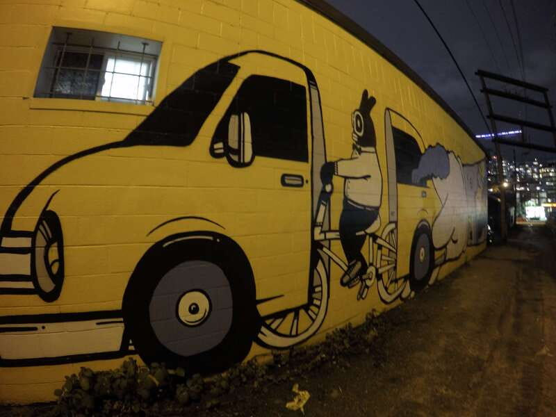 Vancouver: Street Art & Craft Beer Walking Tour with Tasting - Starting beside the Giant Bird Statue