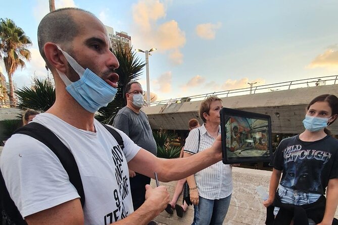 Walking Graffiti Tour with Augmented Reality in Tel Aviv - How the Augmented Reality works