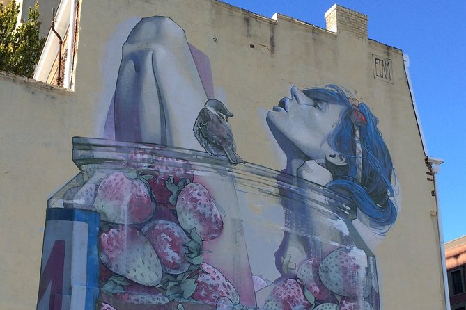 Would I Lie To You? Mural Walks - More than 25 murals without a stiff lecture