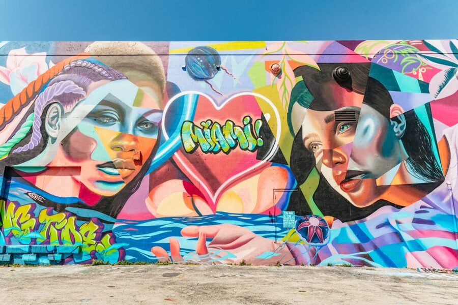 Wynwood Art District 1-Hour Street Art Tour by Golf Cart - Why a golf cart works well in Wynwood