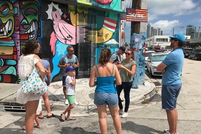 Wynwood French Guided Tour - Street Art - Why Wynwood works best with a guide